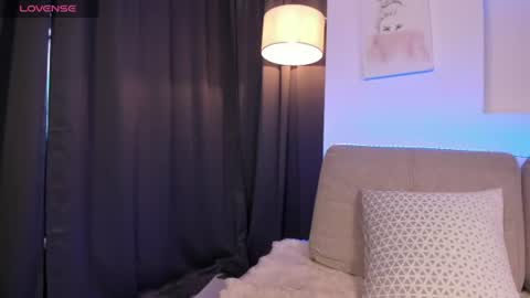 Snapshot of zoey_monroe_ chatting on July 2026 12:04:02 PM Zoey online show from July 2026 12:04:02 PM
