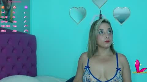 Snapshot of zoeycarter__ chatting on July 2026 07:18:02 PM Zoey online show from July 2026 07:18:02 PM