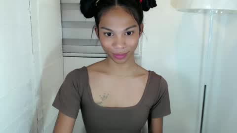 Snapshot of zoeygorgeous19 chatting on February 2025 12:28:01 AM zoey online show from February 2025 12:28:01 AM