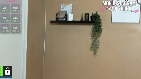 zoeypinkk online show from March 2026 05:57:02 AM