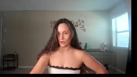 Snapshot of zoiebutterfly chatting on March 2026 08:59:01 PM Zoie online show from March 2026 08:59:01 PM