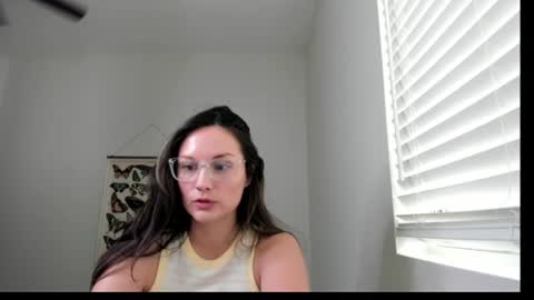 Zoie online show from June 2026 09:35:01 PM