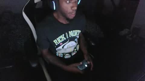 Snapshot of zoneingout chatting on December 2025 04:17:01 AM zoneingout online show from December 2025 04:17:01 AM