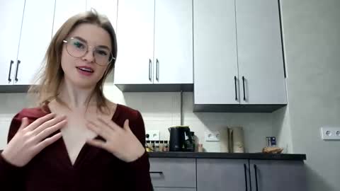 zoriana20 online show from November 2025 06:39:01 PM