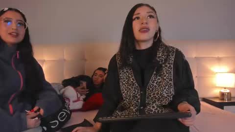 cintya kors online show from January 2025 02:08:02 AM