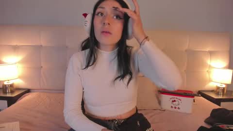 cintya kors online show from February 2025 02:55:01 AM