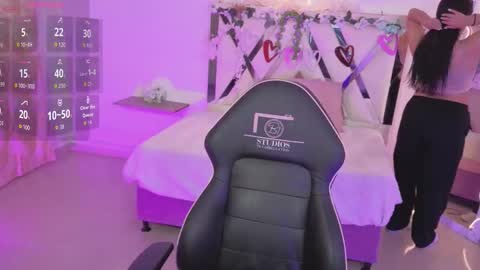 ZURY   online show from October 2025 11:36:02 AM