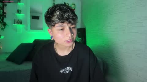 Snapshot of zuryramirez_ chatting on October 2025 09:46:02 PM Zury Ramirez online show from October 2025 09:46:02 PM