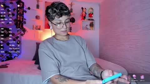 Snapshot of zuryramirez_ chatting on October 2025 08:54:02 PM Zury Ramirez online show from October 2025 08:54:02 PM