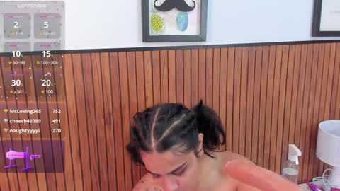 Snapshot of zyle_boobs_ chatting on December 2024 09:38:02 AM ZYLE online show from December 2024 09:38:02 AM