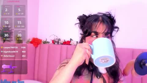 Snapshot of zyle_boobs_ chatting on October 2025 12:06:01 PM ZYLE online show from October 2025 12:06:01 PM