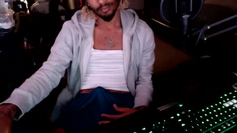 mixedtwinklol online show from October 2025 06:21:01 AM