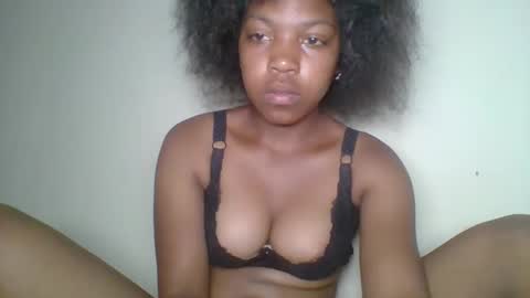 Snapshot of zyraelle_01 chatting on April 2026 07:58:01 PM zyraelle_01 online show from April 2026 07:58:01 PM