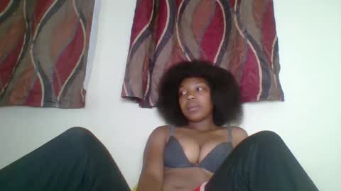 Snapshot of zyraelle_01 chatting on April 2026 02:37:02 AM zyraelle_01 online show from April 2026 02:37:02 AM
