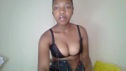 Snapshot of zyraelle_01 chatting on May 2026 08:42:01 AM zyraelle_01 online show from May 2026 08:42:01 AM