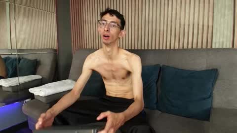 Zyro Nigth online show from November 2025 02:28:01 PM