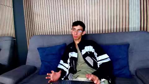 Zyro Nigth online show from December 2025 11:45:01 PM