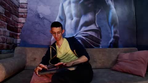 Zyro Nigth online show from December 2025 07:20:02 PM