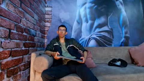 Zyro Nigth online show from January 2026 07:17:02 PM