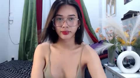 zyzy online show from October 2025 09:15:01 AM