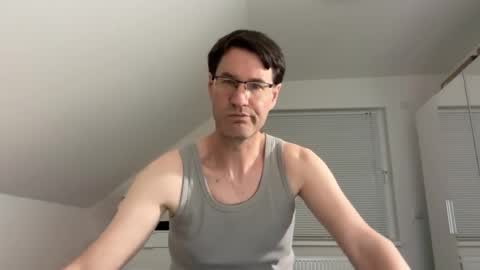 zzz123_cam online show from April 2026 02:47:01 PM