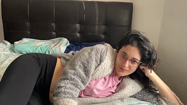 Lunaabbey online show from February 2026 08:53:01 AM