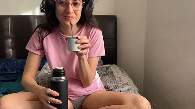 Lunaabbey online show from February 2026 08:12:01 AM