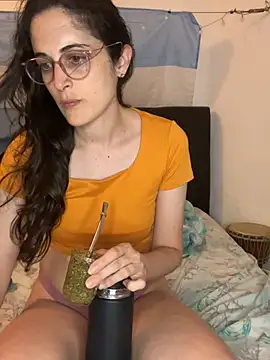 Lunaabbey online show from July 2026 07:32:01 PM