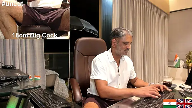 Snapshot of OnlineBossUK chatting on February 2025 08:41:02 PM OnlineBossUK online show from February 2025 08:41:02 PM