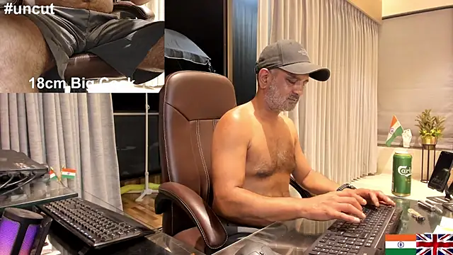 Snapshot of OnlineBossUK chatting on February 2025 08:47:01 PM OnlineBossUK online show from February 2025 08:47:01 PM