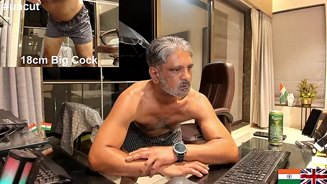 Snapshot of OnlineBossUK chatting on February 2025 09:37:01 PM OnlineBossUK online show from February 2025 09:37:01 PM