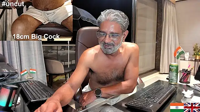 Snapshot of OnlineBossUK chatting on March 2025 09:29:02 PM OnlineBossUK online show from March 2025 09:29:02 PM