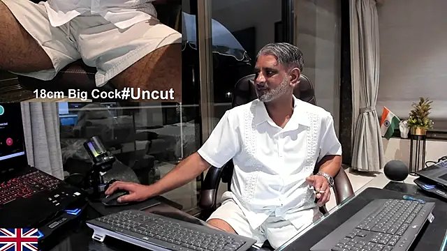 OnlineBossUK online show from January 2026 07:04:01 PM