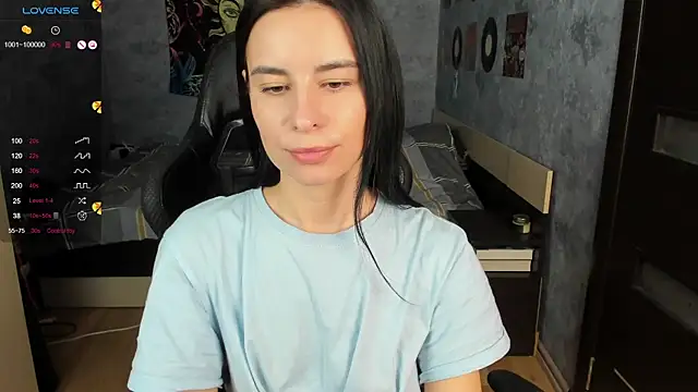 Horny Nikki  online show from December 2024 06:21:01 AM