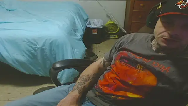 Snapshot of DADDY_KANE8--- chatting on June 2026 04:32:02 AM DADDY KANE8--- online show from June 2026 04:32:02 AM