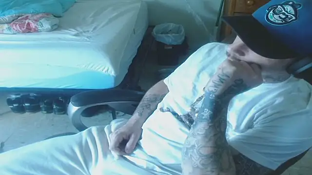 Snapshot of DADDY_KANE8--- chatting on June 2026 03:44:02 PM DADDY KANE8--- online show from June 2026 03:44:02 PM