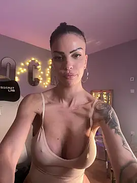 Helena Karel online show from February 2025 07:27:01 PM