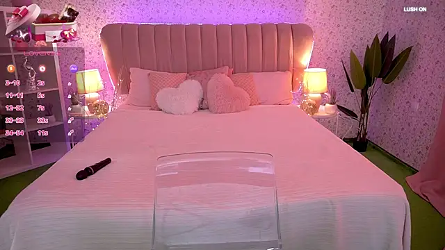 MissyMartinez online show from September 2025 07:53:01 AM