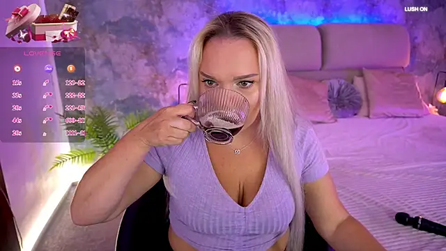 MissyMartinez online show from September 2025 07:23:01 AM