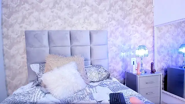 elizabeth coleman online show from January 2025 01:48:01 AM