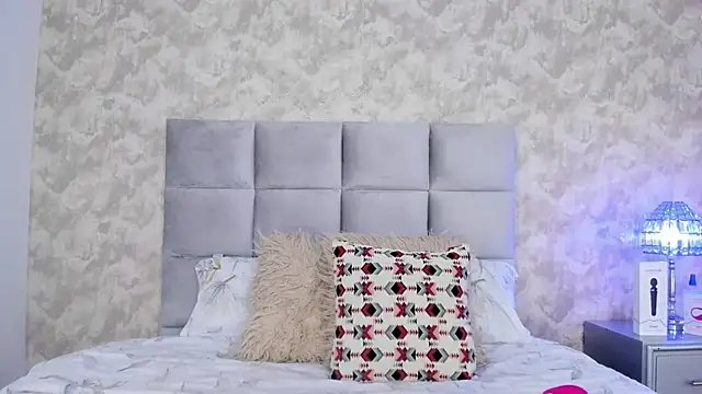 elizabeth coleman online show from September 2025 06:31:02 PM