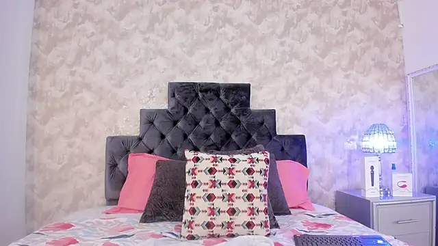 elizabeth coleman online show from October 2025 07:59:01 PM