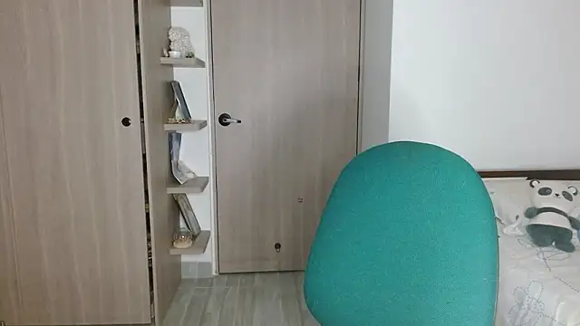 mia  lopez  online show from March 2026 04:13:02 AM