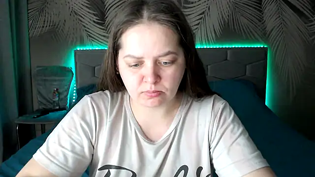 uliastar online show from February 2025 06:09:02 AM