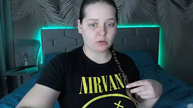 uliastar online show from February 2025 09:21:02 AM