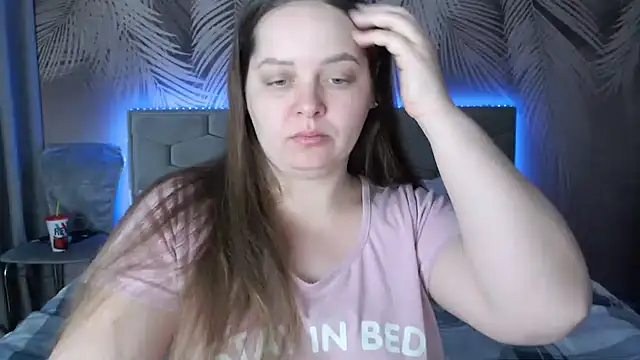 uliastar online show from February 2025 05:09:01 AM