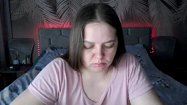 uliastar online show from April 2026 05:14:01 AM