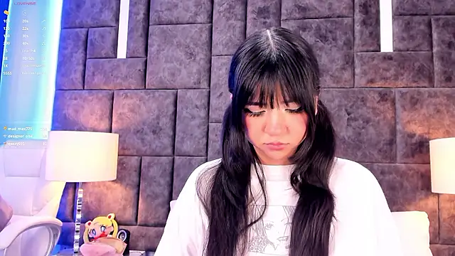 Petit-Rosse online show from December 2024 08:00:01 PM