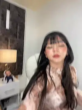 Petit-Rosse online show from March 2025 10:17:02 PM