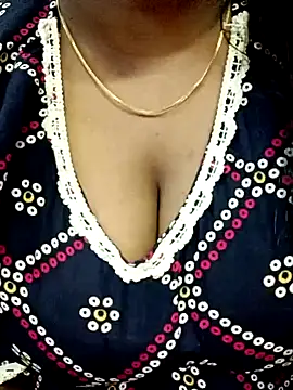 Snapshot of Lakhsmii chatting on December 2024 01:31:02 PM Lakhsmii online show from December 2024 01:31:02 PM